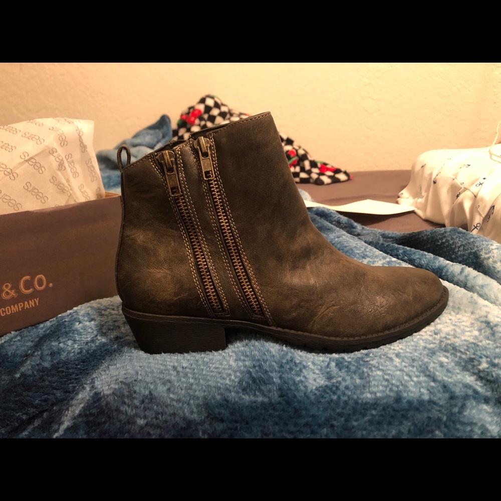 Roebuck and Co boots!